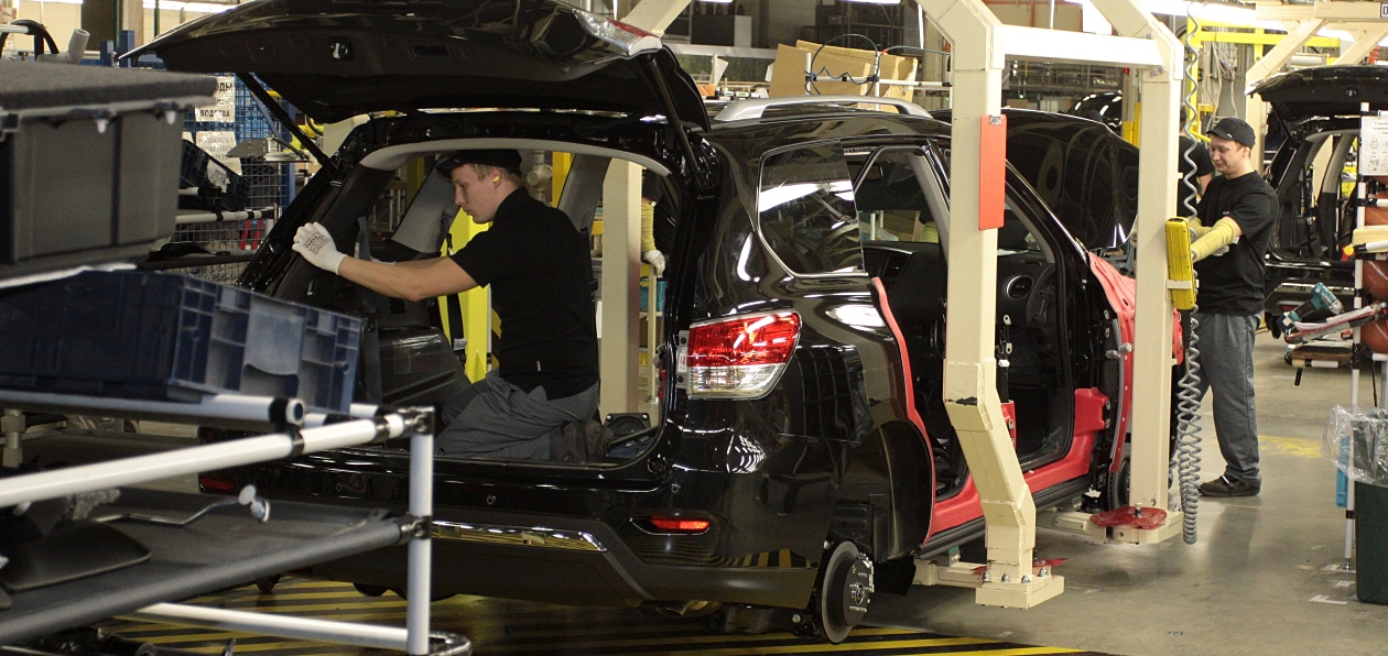 Петербургский завод Nissan будет работать в две смены
