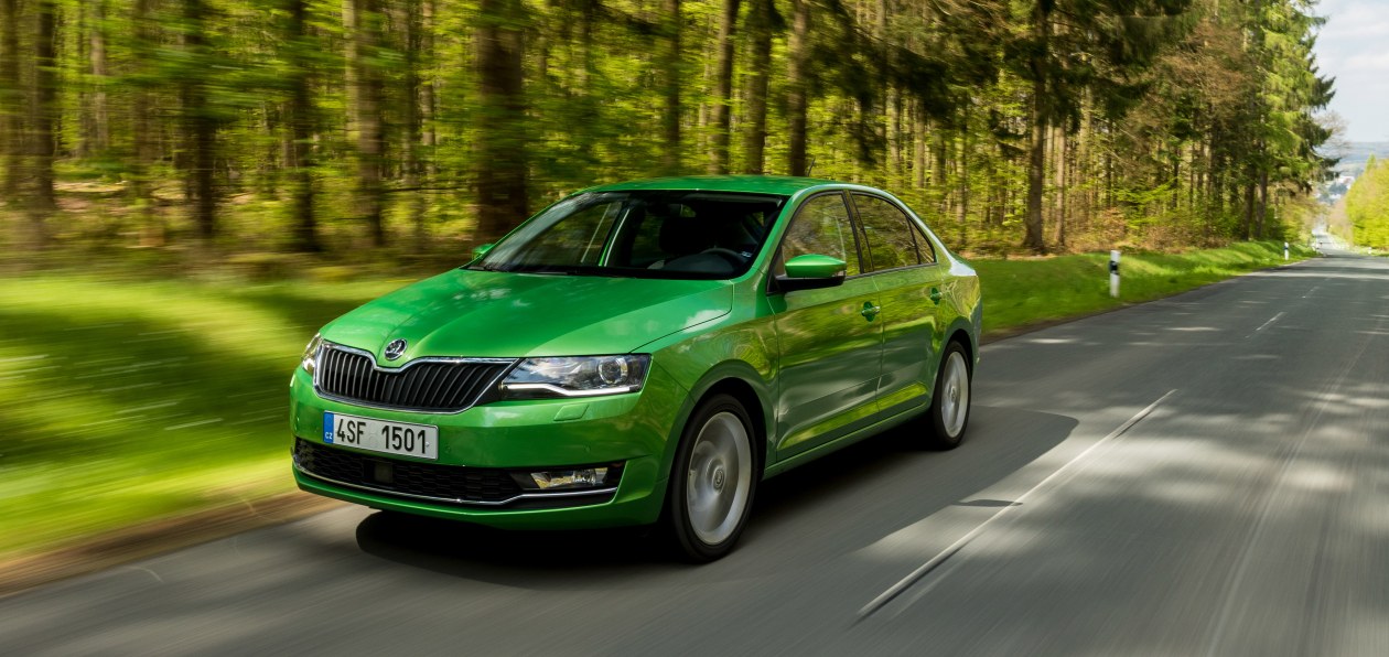 Skoda назвала дату начала продаж обновленного Rapid