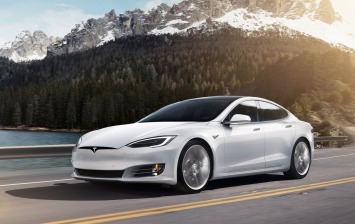 Росстандарт просит у Tesla разъяснений по поводу отзыва Model S