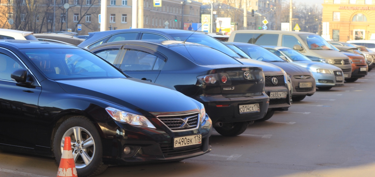 Стал известен средний возраст автомобилистов России