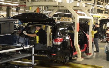 Петербургский автопром вырос на 8% за полгода