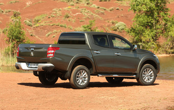 Mitsubishi L200 возглавил рейтинг пикапов