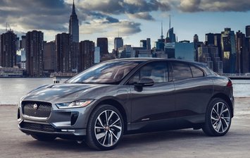 Покупатели электромобиля Jaguar I-Pace получат дополнительный пакет услуг