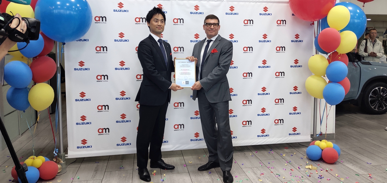 Suzuki открыл дилерский центр в Петербурге с новым партнером