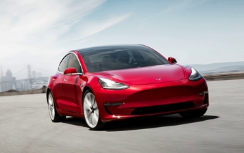 Доля электромобилей на рынке Норвегии растет благодаря Tesla