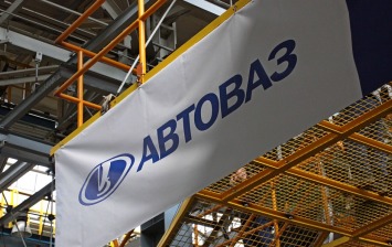 АвтоВАЗ наращивает производство на фоне спада рынка