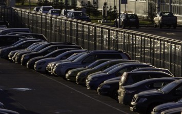 Рынок подержанных автомобилей в России вернулся к падению