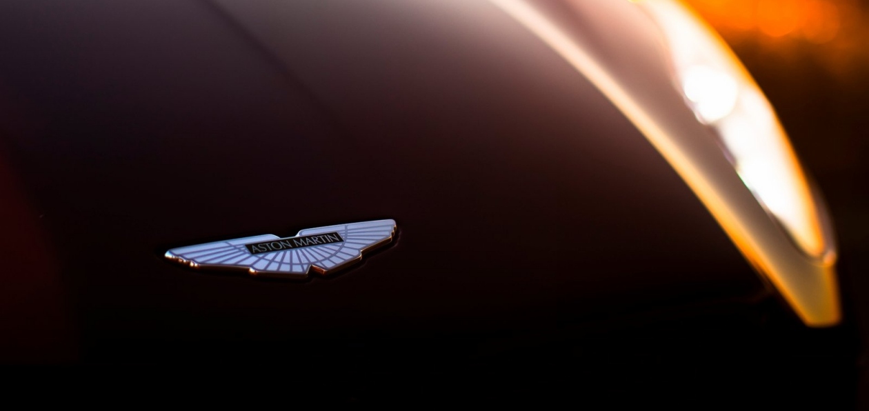 Geely хочет приобрести долю в Aston Martin