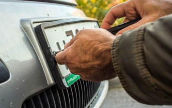 ГИБДД: десять дилеров готовы ставить на учет автомобили при продаже