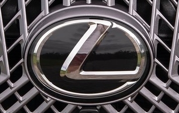 Lexus не стал повышать цены, несмотря на увеличение утильсбора