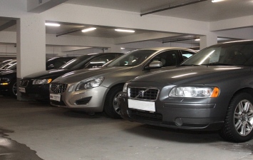Москвичи покупают почти поровну новых и подержанных автомобилей