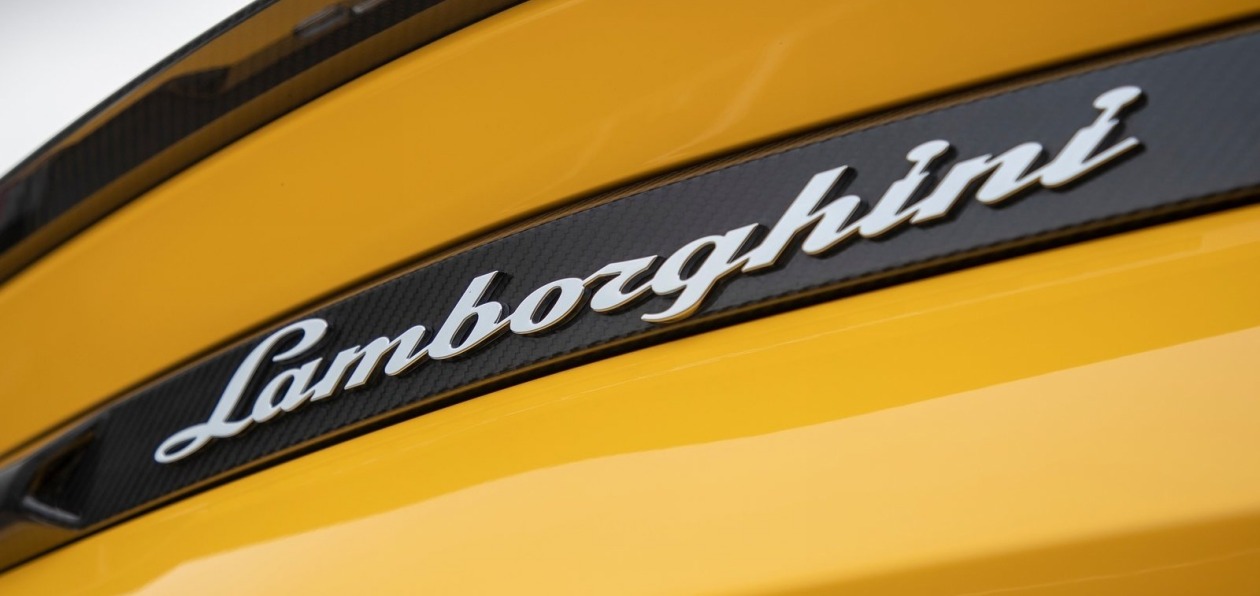 Lamborghini остановила производство в связи с пандемией коронавируса