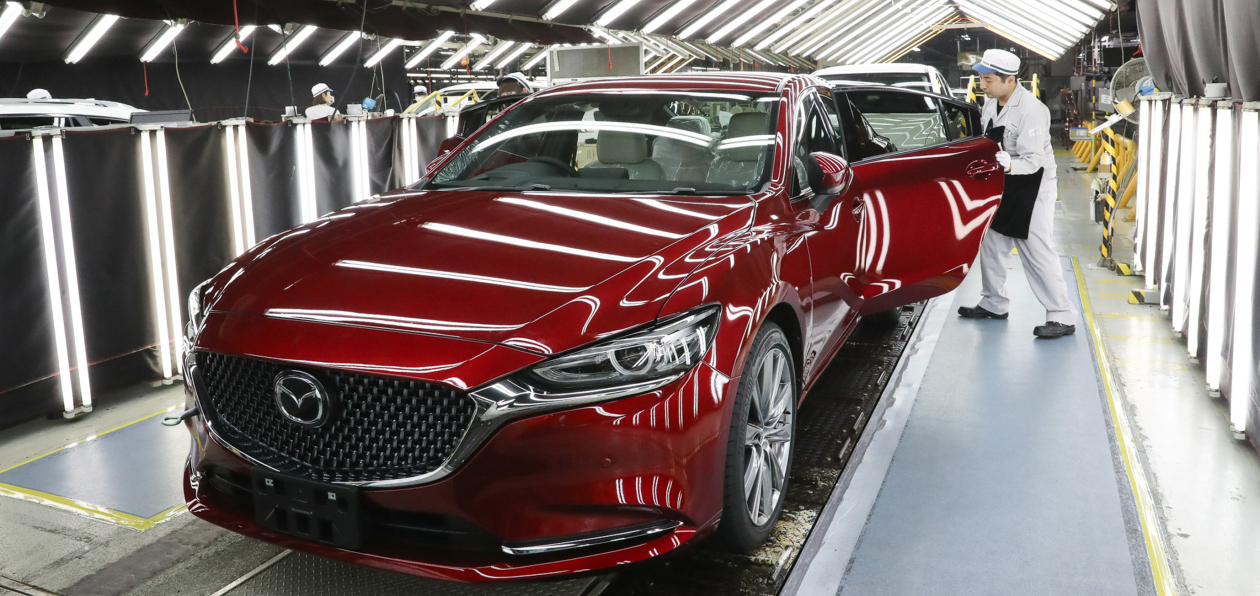 Японские автопроизводители останавливают работу заводов из-за коронавируса
