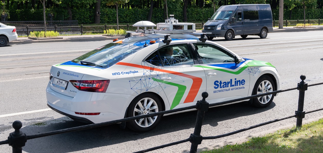 Строго по правилам: на улицах Петербурга впервые испытали беспилотный автомобиль