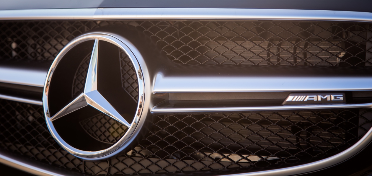 Mercedes отзывает сотни машин в России из-за заднего сиденья