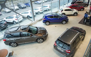 Российскому авторынку предрекают падение продаж в 2021 году