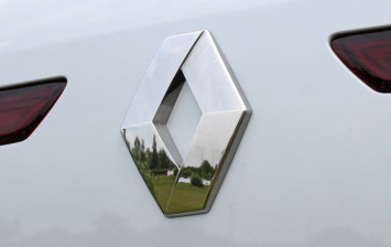 В России открылся первый дилерский центр Renault в новой концепции