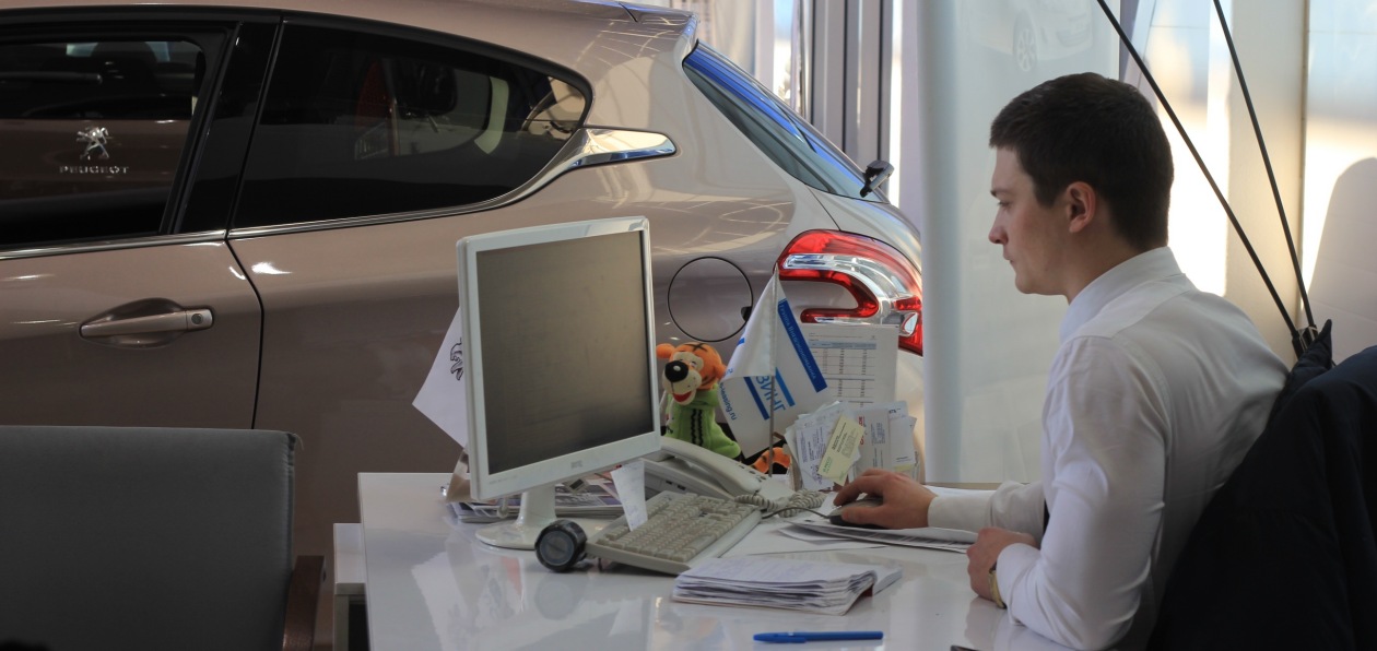 Россияне продолжают покупать новые автомобили