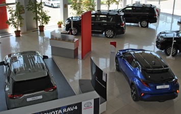 Российский авторынок показал в феврале небольшой рост