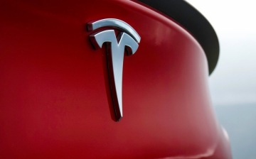 Электромобили Tesla можно купить за «Биткоины»