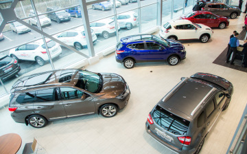 На авторынке Санкт-Петербурга сменился лидер