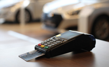 За полгода россияне купили новых машин на полтора триллиона рублей