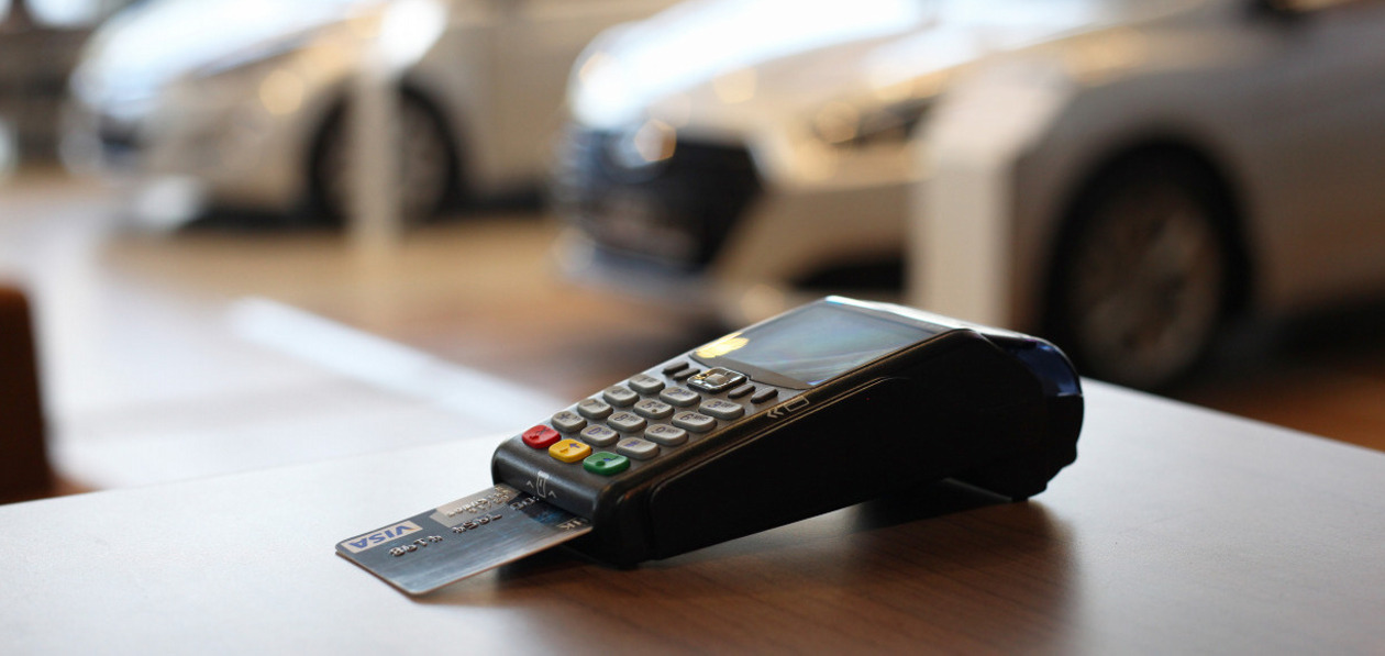 За полгода россияне купили новых машин на полтора триллиона рублей