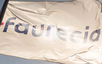 Faurecia поглотила Hella