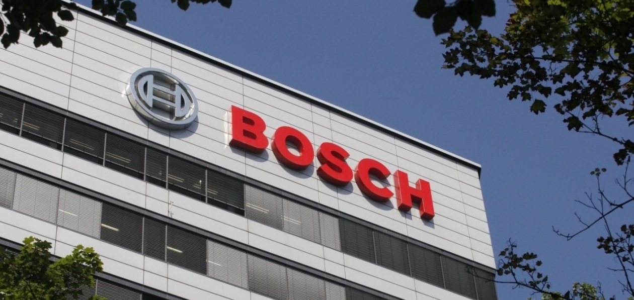 Bosch будет диагностировать неисправности автомобиля на расстоянии
