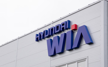 Hyundai открыл завод по производству двигателей в Санкт-Петербурге