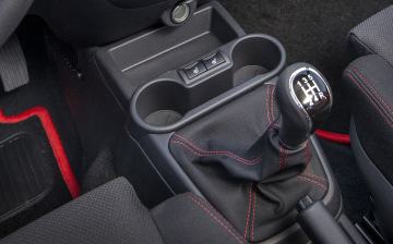 Эксперты выяснили, машины каких марок чаще всего покупают на «механике»