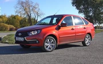 Названы самые популярные подержанные машины в России