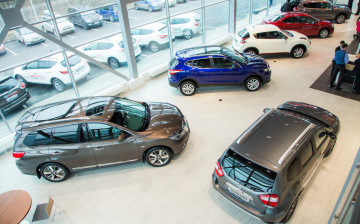 Российские автодилеры значительно увеличили выручку на фоне дефицита машин