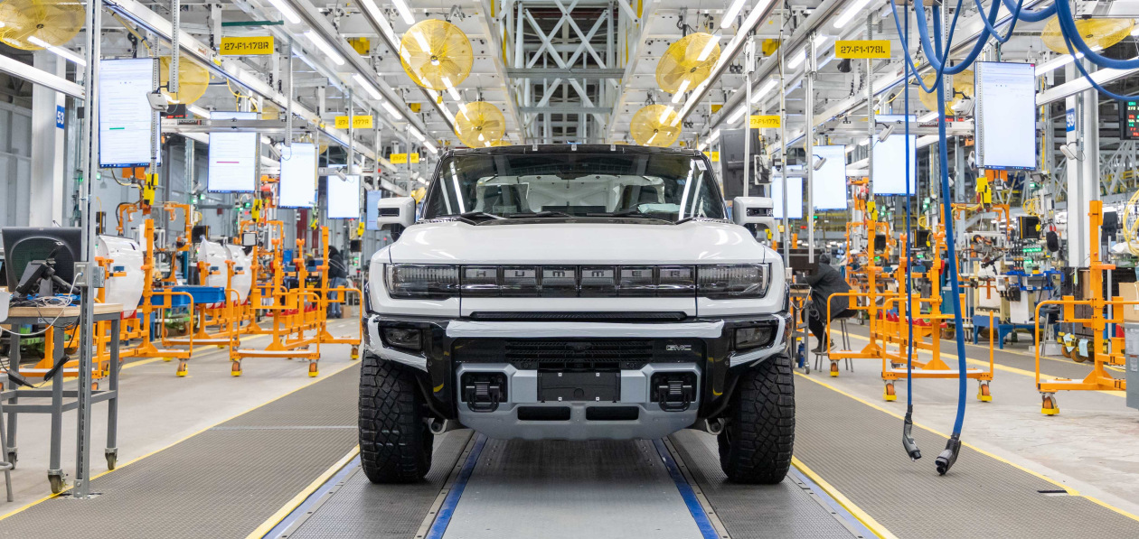 General Motors открыла переделанный под выпуск электромобилей завод
