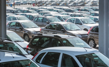 Локдаун обвалил рынок новых автомобилей Санкт-Петербурге