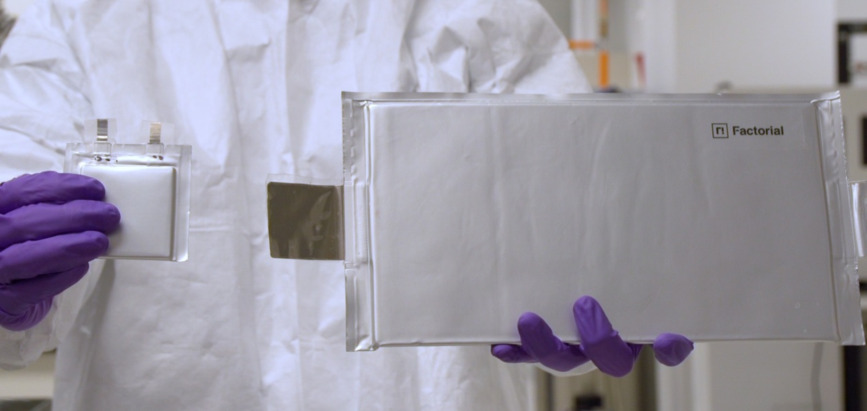 Stellantis вложился в американский стартап по разработке твердотельных батарей