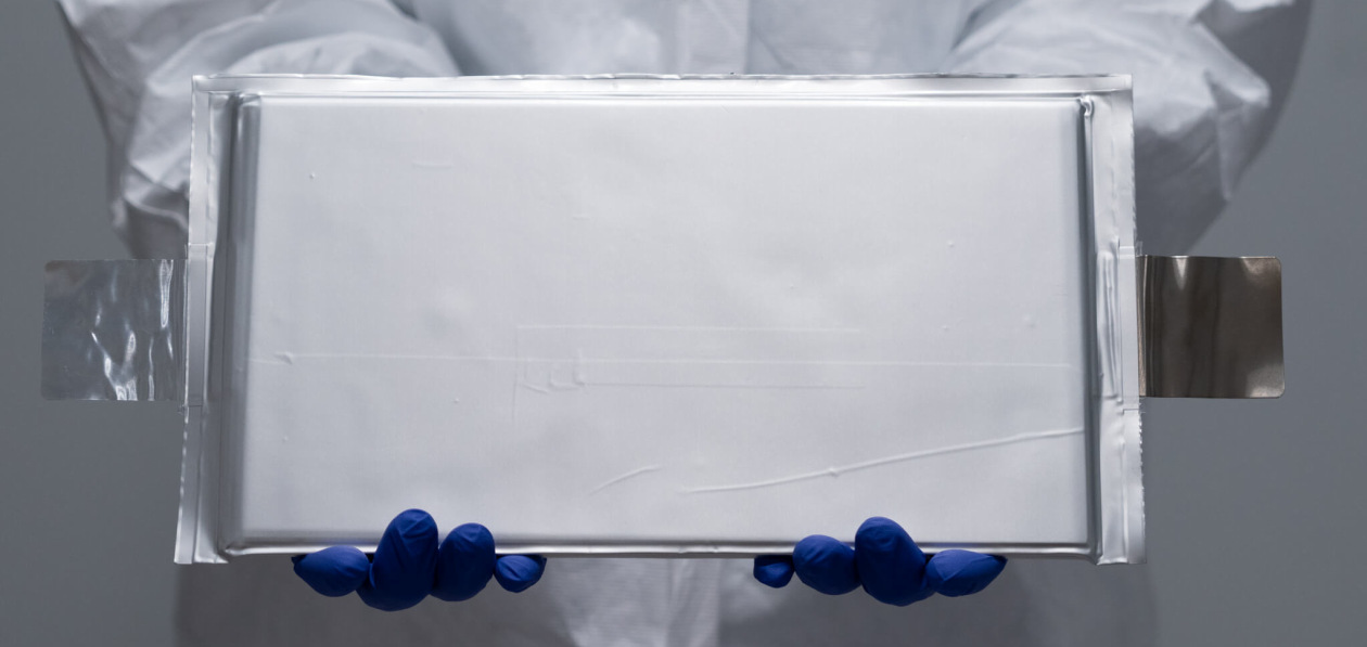 Mercedes-Benz получит доступ к твердотельным батареям американского стартапа