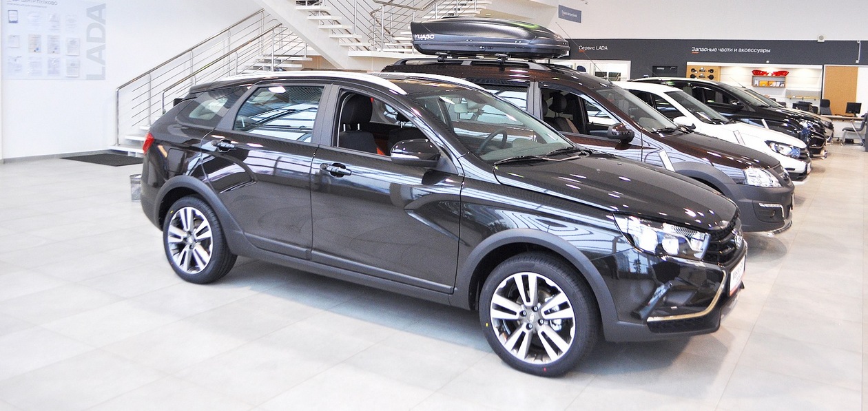 Эксперты рассказали, когда закончится дефицит машин в Петербурге