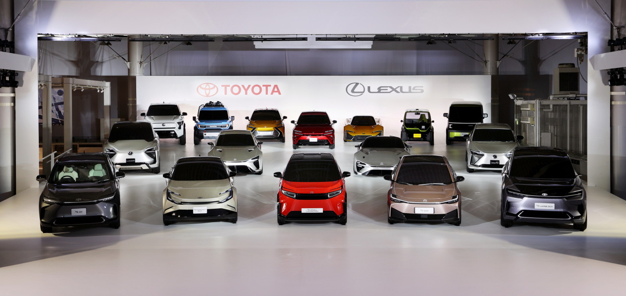 «30 до 30»: Toyota бросилась в погоню за лидерами электромобильной индустрии