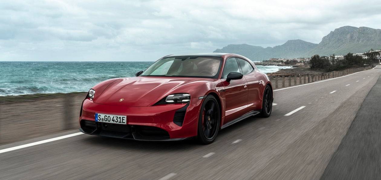 Электромобиль Porsche Taycan обошел по продажам «911-й»