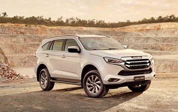 Из комтранса в легковушки: премьера нового Isuzu Mu-X