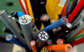 Производитель электропроводов Leoni обещает немецким автопроизводителям разобраться с перебоями в поставках