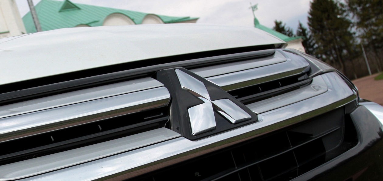 В Mitsubishi опровергли информацию о приостановке деятельности в России