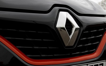 Renault остановил производство машин в России и думает над долей в «АВТОВАЗе»