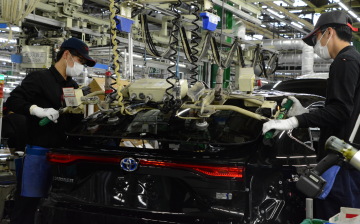 Toyota на три дня остановит работу на 11 заводах после землетрясения в Японии