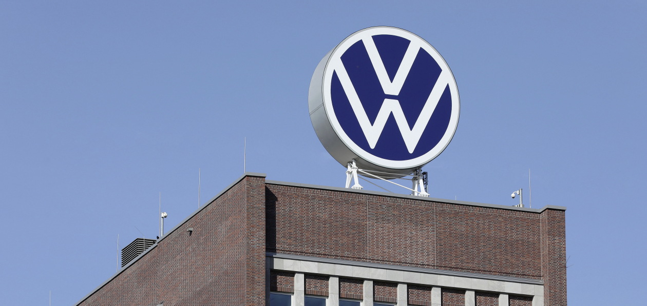 Volkswagen останавливает заводы в России и прекращает поставки машин