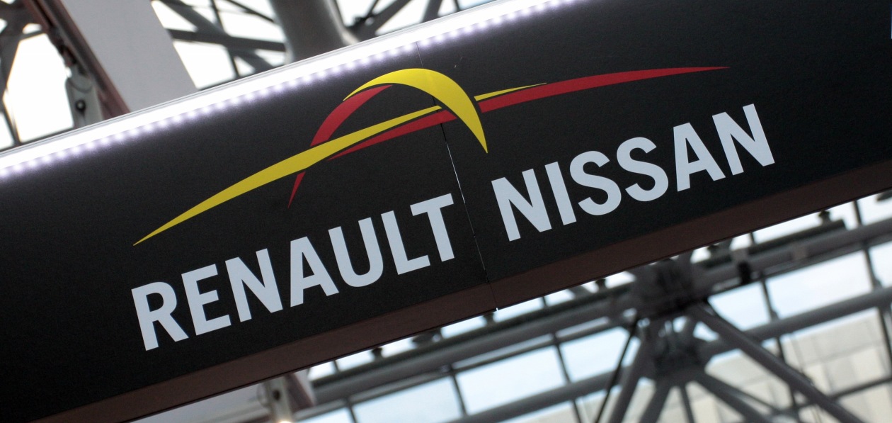 Акции Nissan подешевели в связи с планами Renault по сокращению доли в японской компании