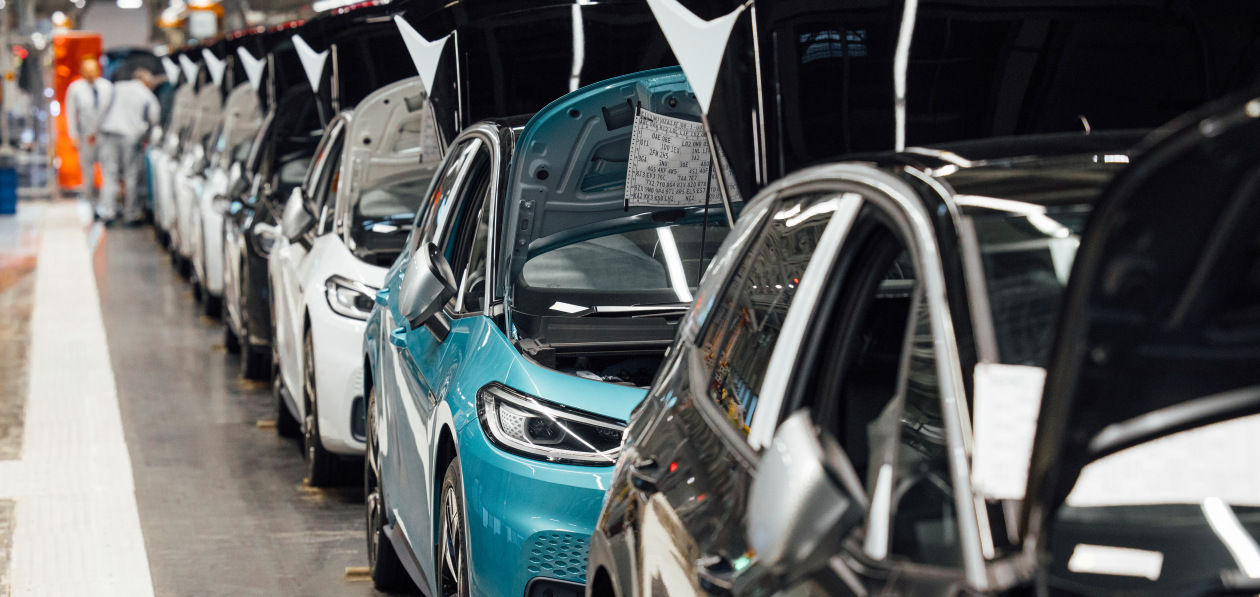 Отчет ACEA: европейский авторынок падает девятый месяц подряд