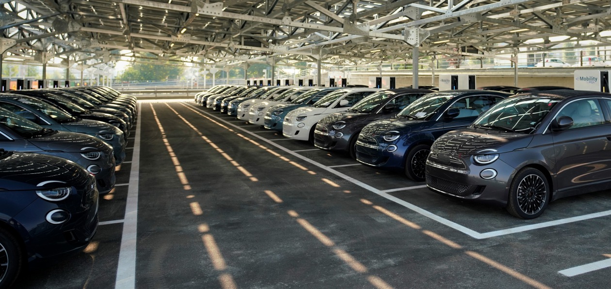 Бельгия и Швеция в мае обогнали Россию по числу проданных машин