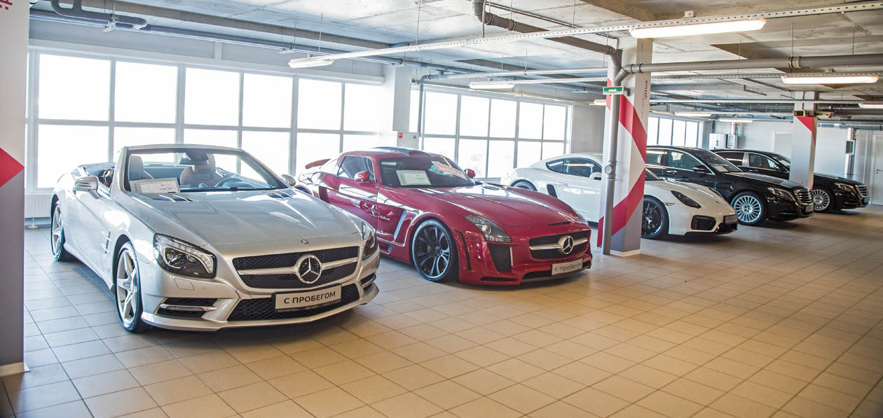 Средняя цена машины с пробегом в Санкт-Петербурге опустилась ниже 1 млн рублей